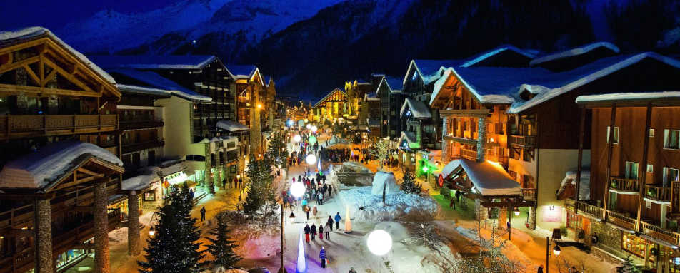 Val d'Isere by night - Avenue Lodge